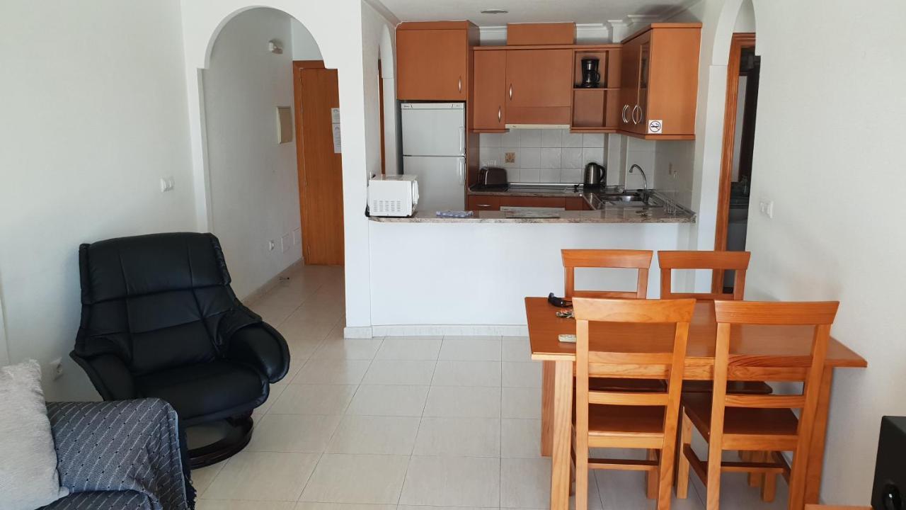 Reception La Rotonda Aparthotel 오리후엘라 외부 사진